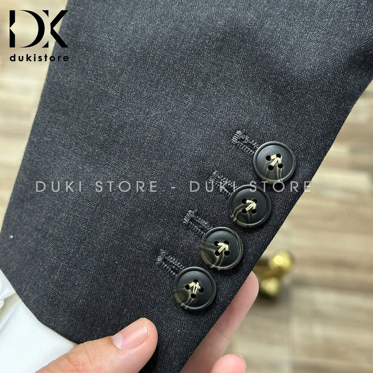 bo-ao-vest-nam-2-cuc-mau-xam-soc-ke-dep-DKB0075